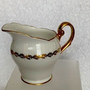 Vintage Royal Standard Creamer in white with Gold Trim . Bone China / England